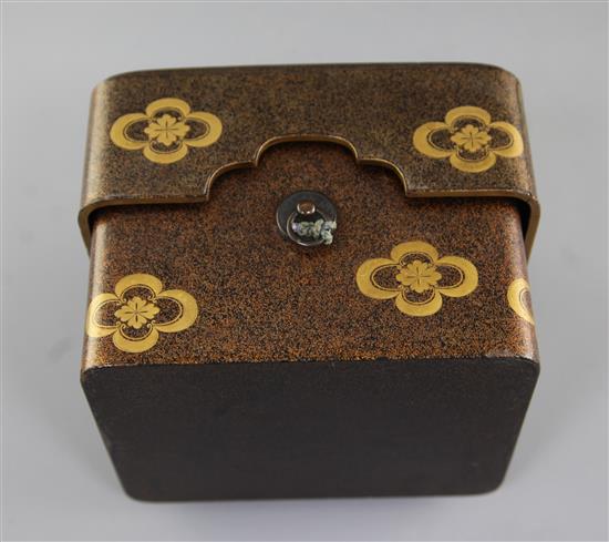 Two Japanese gilt-decorated lacquer boxes, 19th / early 20th century, 18.5cm